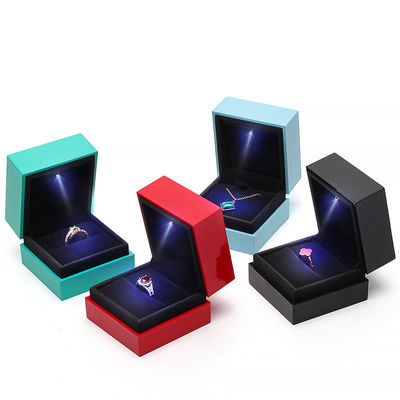 Caixa de jóias multicolor com impressão de tela de luz e seda