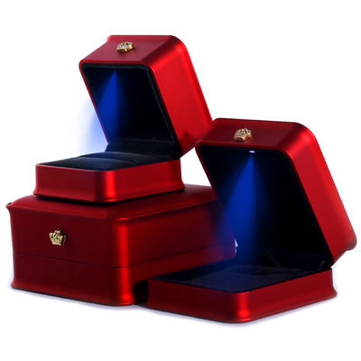 comprar Pacote de jóias Hanhong Custom Luxury Crown LED Box para pulseiras colares e anéis online manufacture