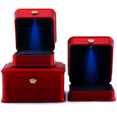 Pacote de jóias Hanhong Custom Luxury Crown LED Box para pulseiras colares e anéis