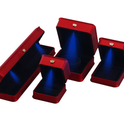 Pacote de jóias Hanhong Custom Luxury Crown LED Box para pulseiras colares e anéis
