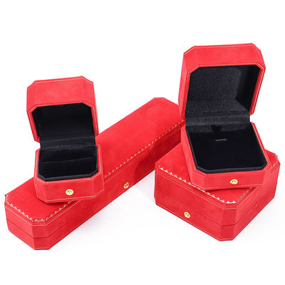 Logotipo personalizado Embalagem de jóias de veludo vermelho para brincos pendentes Pulseira Colar de anel