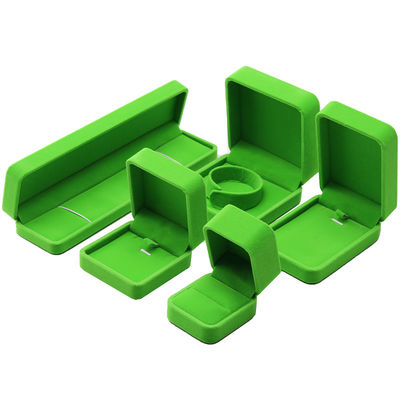 comprar China Fabricação por atacado de alta qualidade Caixa de Anel de Colar Feito à Mão Embalagem de Joias Logotipo Personalizado Luxuoso Quadrado Camurça Veludo verde claro Caixa de Joias online manufacture