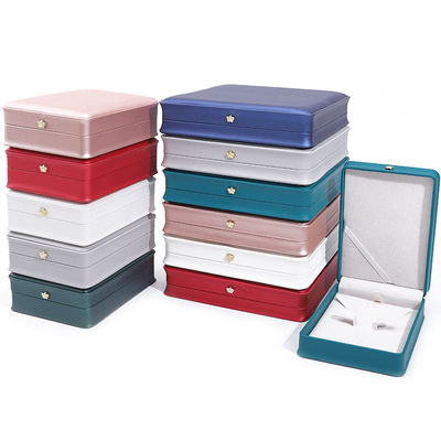 Rectângulo feito à mão Hanhong Custom Logo Box Crown Design Luxurioso PU Leather Box Necklace Ring Jewelry Box