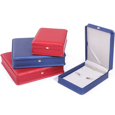 Rectângulo feito à mão Hanhong Custom Logo Box Crown Design Luxurioso PU Leather Box Necklace Ring Jewelry Box