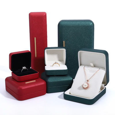 comprar Caixa de jóias de veludo personalizada para pulseiras de couro PU brincos e pingentes embalagem online manufacture