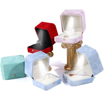 comprar Logotipo do cliente Azul Octagonal Flannel Gold Buckle Jewelry Box para LED Jewelry Ring Box online manufacture