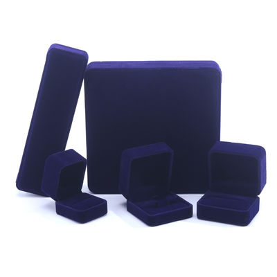 China Fabricação por atacado de alta qualidade Caixa de anel de colar feito à mão Caixa de jóias Embalagem Logotipo personalizado Luxo Quadrado Suede Veludo Azul Caixa de jóias