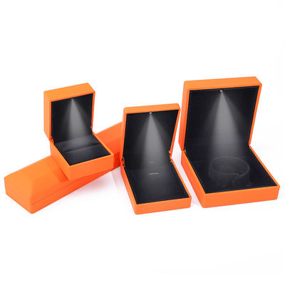Tamanho personalizado caixa de joias de anel LED laranja feita à mão para logotipo personalizado e luz branca