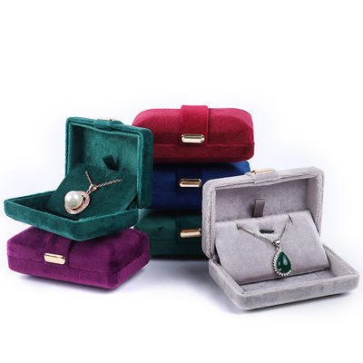 Logotipo personalizado Luxury Purple Velvet Jewelry Box para brincos Bracelet Necklace Ring