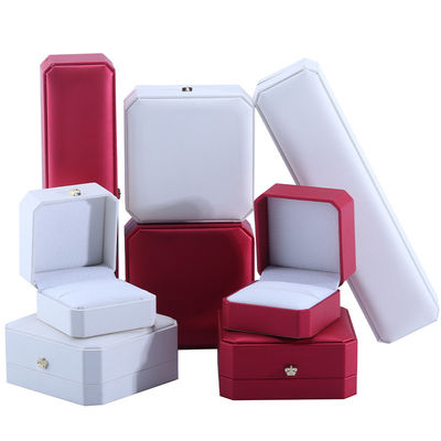 Pacote de jóias em material de couro Hanhong Custom High End caixa de presente para itens de luxo