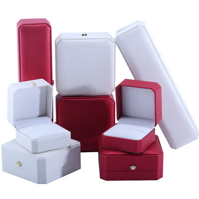 Pacote de jóias em material de couro Hanhong Custom High End caixa de presente para itens de luxo