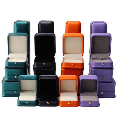 comprar Personalizado Hanhong 2023 Luxury Gift Ring Jewelry Box Packaging Hot Stamping Logo Box online manufacture
