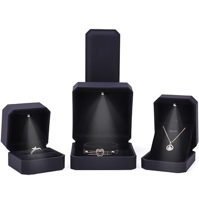 comprar Mais recente logotipo personalizado LED caixa de visualização de jóias para anéis colares pulseiras e brincos online manufacture