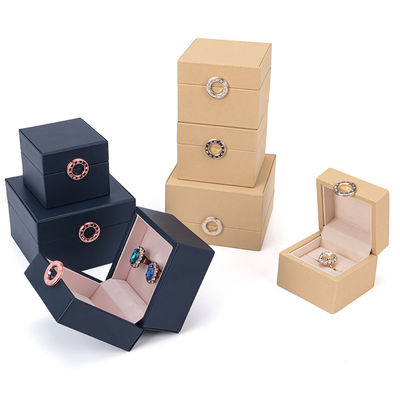 comprar Caixa de jóias de couro PU de luxo com logotipo personalizado e estampagem a quente online manufacture