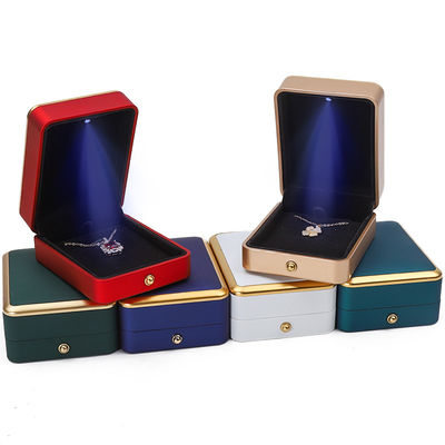 Organizador de caixa de jóias LED de corte de ouro personalizado para brincos de colar de brincos