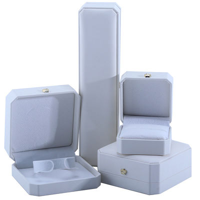 Caixa de jóias de couro PU branco para função de armazenamento de jóias em forma de coroa personalizada Hanhong