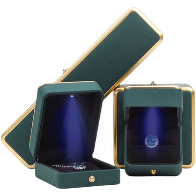 comprar OEM Retângulo LED Caixa de jóias Eco Amigável Para Bracelet Necklace Brincos Anel de embalagem online manufacture