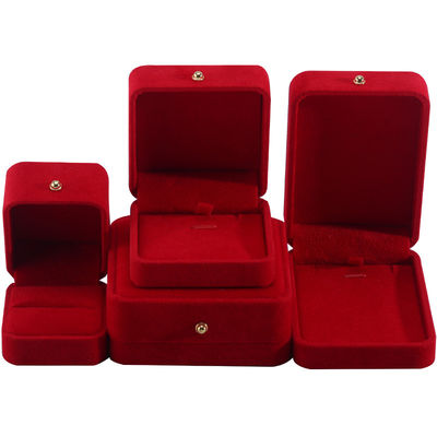 comprar Caixa de embalagem de jóias de veludo vermelho para colar Bracelet Stud Earrings Ring Custom Logo online manufacture