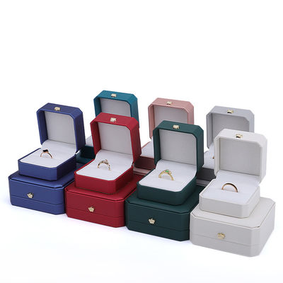 Caixa de jóias de coroa de couro para Hanhong Custom Bracelets de ouro brincos e pingentes