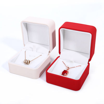 comprar Caixa de colar de couro PU personalizada para embalagens personalizadas de joias de luxo online manufacture
