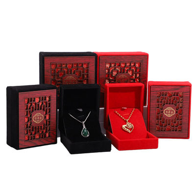 Logotipo personalizado Cor Caixa de jóias de madeira Para anéis Pulseiras Exibindo embalagem