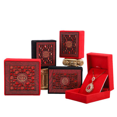 Logotipo personalizado Cor Caixa de jóias de madeira Para anéis Pulseiras Exibindo embalagem