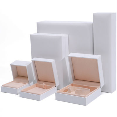 comprar Customizado 9x9x4cm Joias Caixa de papel branco para pulseira brincos colarinho anel embalagem online manufacture