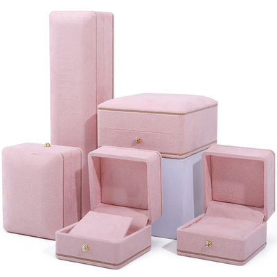 comprar Caixa de jóias cor-de-rosa retangular para embalagens personalizadas de logotipos de pulseiras, colares e anéis online manufacture