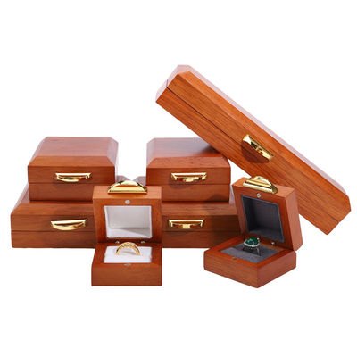 Rectângulo feito à mão Logotipo personalizado Caixa de jóias de madeira para pulseira Necklace Ring Set