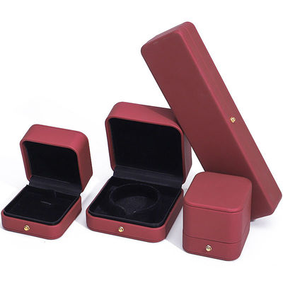 Wind Red Sleek PU Couro Joias de Armazenamento Caixa de Embalagem com Ornamento de Botão de Ouro