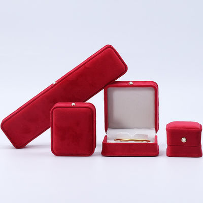 Venda a retalho Fabricação Luxo veludo Embalagem de jóias Caixa Logotipo personalizado Colar Bracelete Brincos Anel Embalagem de veludo vermelho Caixa de jóias