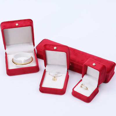 Venda a retalho Fabricação Luxo veludo Embalagem de jóias Caixa Logotipo personalizado Colar Bracelete Brincos Anel Embalagem de veludo vermelho Caixa de jóias