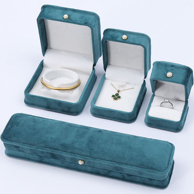 comprar Caixa de embalagem de joias de veludo verde de luxo com ornamento de pérolas online manufacture