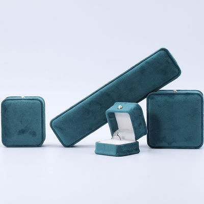Atacado Fabricação de joias de veludo de alta qualidade Embalagem Caixa de colar personalizado Pulseira de brincos Anel conjunto de joias Embalagem de joias de veludo verde Caixa com logotipo