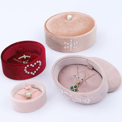 Caixa de anéis de veludo mini oval personalizada, Caixa de armazenamento de anéis com ornamento de pérolas