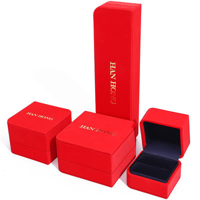 comprar Caixa de jóias de couro PU em forma de diamante de arco vermelho revestimento de veludo para embalagens de luxo online manufacture