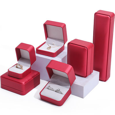 comprar Noble Red PU Leather Luxury Jewelry Packaging Box Set com revestimento de veludo macio online manufacture