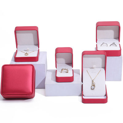 Noble Red PU Leather Luxury Jewelry Packaging Box Set com revestimento de veludo macio