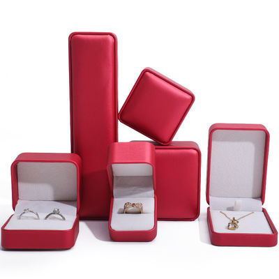 Noble Red PU Leather Luxury Jewelry Packaging Box Set com revestimento de veludo macio