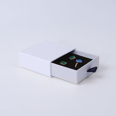 Fabricação por atacado Eco Amigável presente de alta qualidade Caixa de jóias Personalizado Anel personalizado Colar de orelha Pulseira Embalagem Caixa de papel de cartão branco Caixa de jóias com logotipo