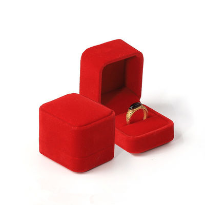 Venda por Venda Personalizada de Joias de Luxo Caixa de Anel Duplo Logotipo Personalizado Veludo Vermelho Joias Anel de Noivado Caixa de Embalagem