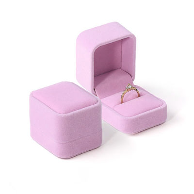 Venda a retalho de jóias de luxo personalizadas caixa de anel duplo logotipo personalizado rosa de veludo jóias de noivado anel caixa de embalagem