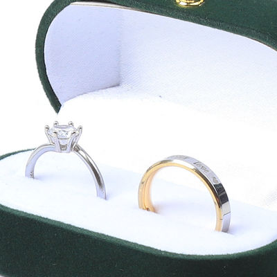 Wholesale Manufacturing Luxury Jewelry Box Personalized Custom Green Velvet Jewelry Packaging Engajamento de casamento caixa de anel duplo com logotipo