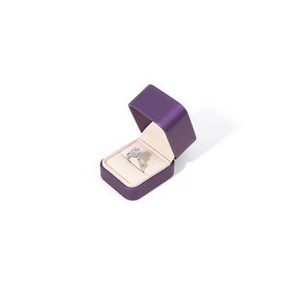 Caixa de jóias de couro roxo premium com impressão em relevo