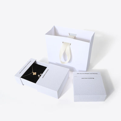 China fabricação por atacado de alta qualidade colarinho brincos pulseira caixa de anel embalagem de jóias personalizado personalizado cartão eco-friendly papel caixote branco caixa de jóias com logotipo