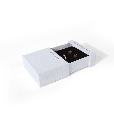 China fabricação por atacado de alta qualidade colarinho brincos pulseira caixa de anel embalagem de jóias personalizado personalizado cartão eco-friendly papel caixote branco caixa de jóias com logotipo