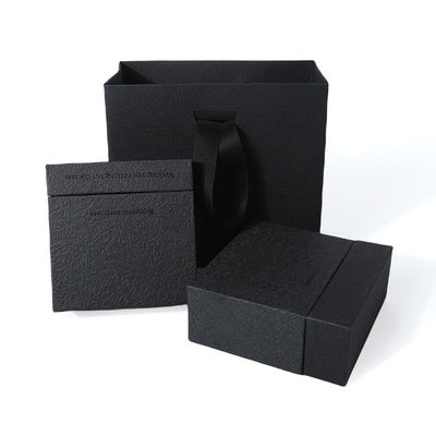China fabricação por atacado de alta qualidade Colar Brinco Pulseira caixa de anel Embalagem de joias Personalizado Personalizado Ecológico Papelão Papel preto Gaveta Caixa de joias com logotipo