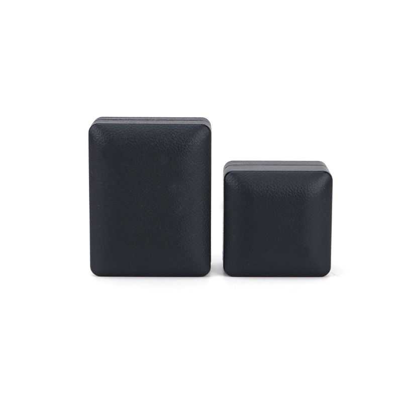 Caixa de anéis personalizada Hanhong com luz 6,5*6,5*4,5cm Tamanho Couro preto e material de veludo