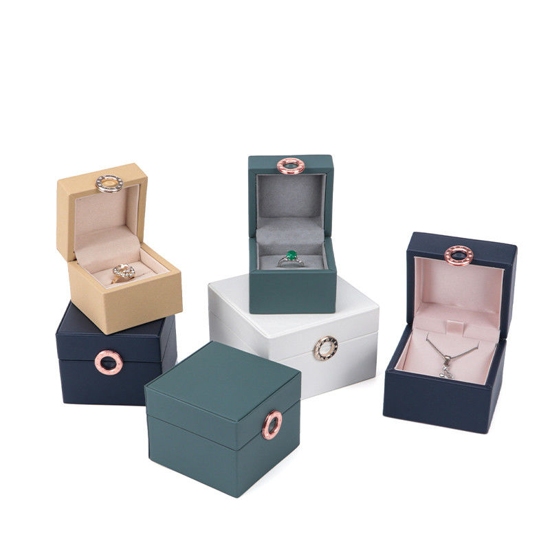 Pacote de jóias Hanhong Quatro-Leaf Clover Luxury PU Leather Ring Box com Logotipo Personalizado