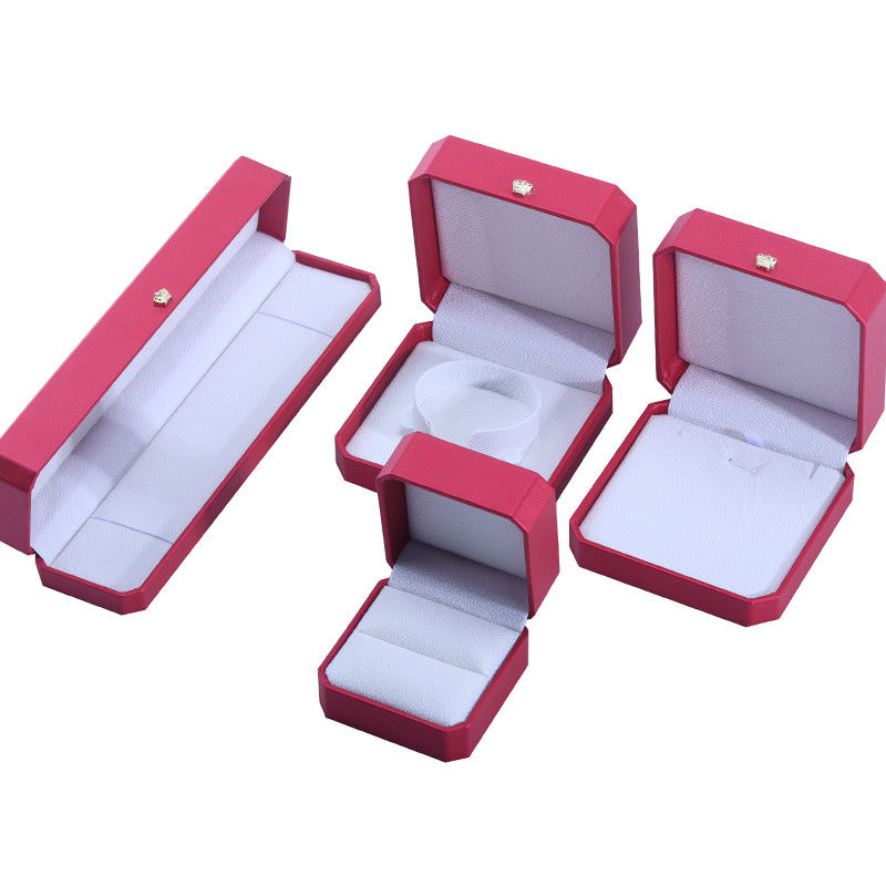 O mais novo retângulo Hanhong Custom vermelho PU couro pulseira caixa de embalagem para o armazenamento de jóias